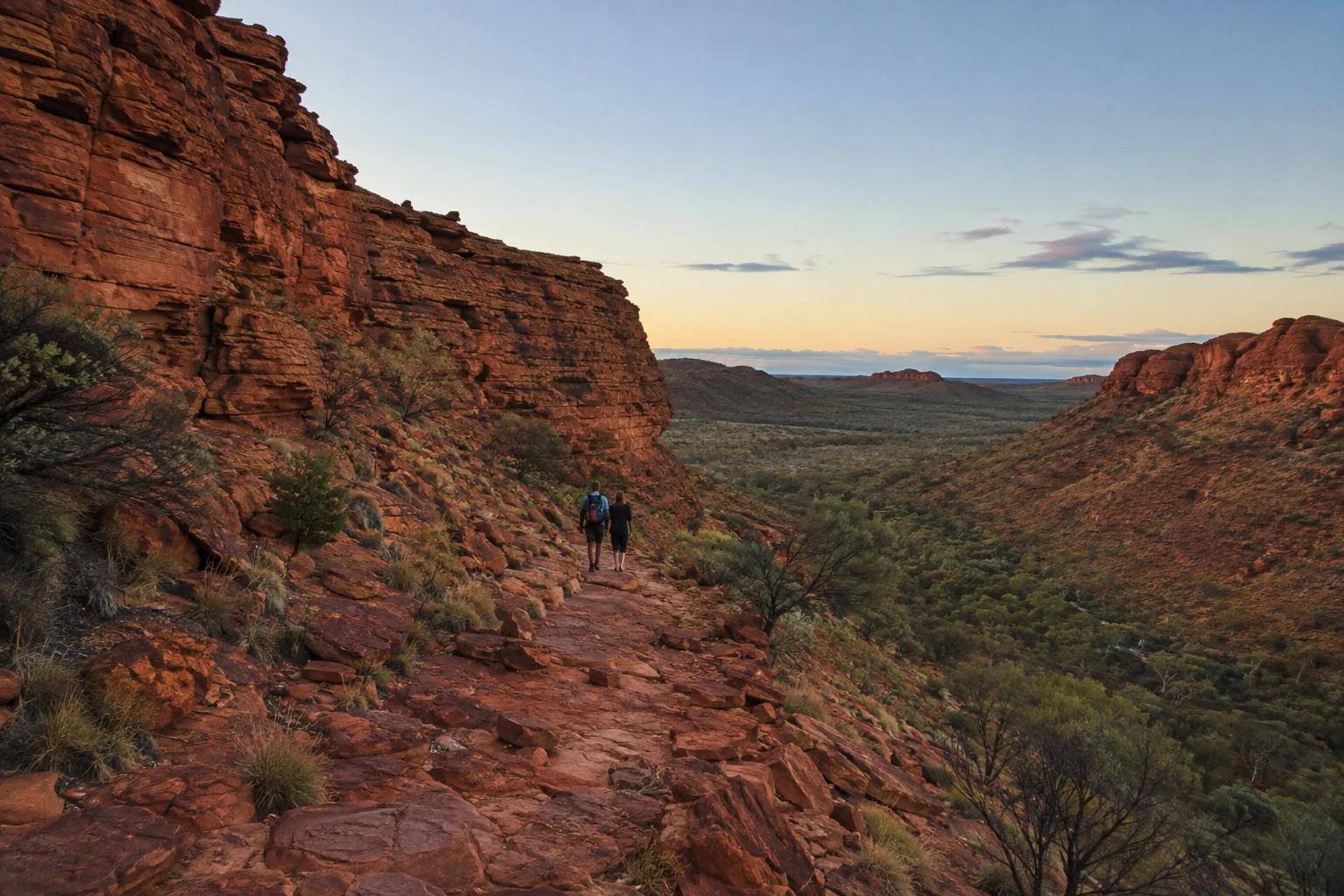 Kings Canyon Rim Walk at sunrise